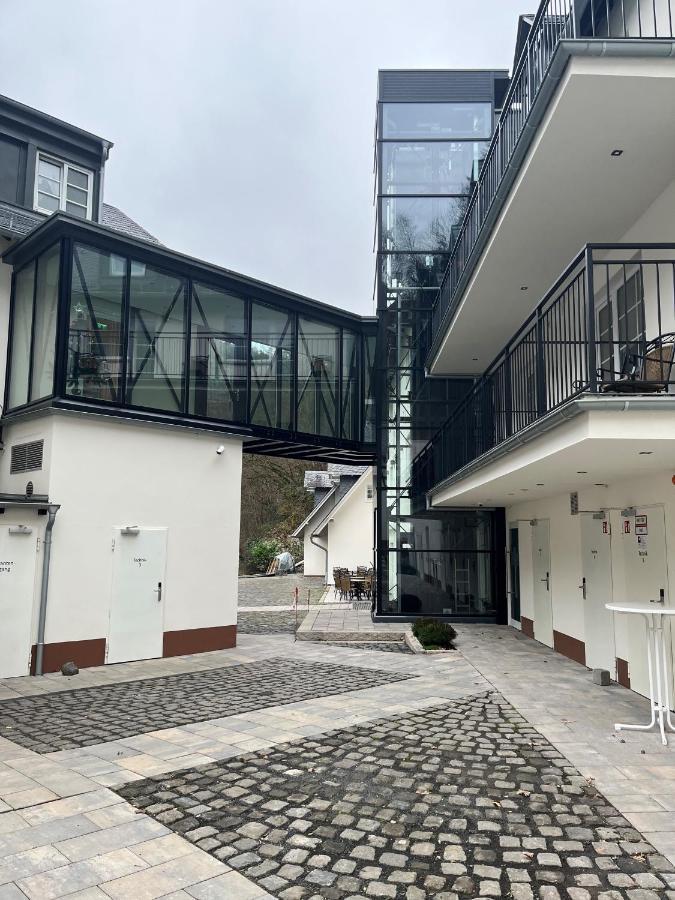 Landgasthof Zur Burg Grenzau Hoehr-Grenzhausen Exterior photo